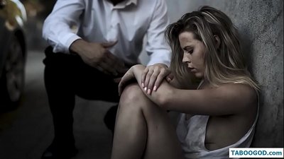 Những câu chuyện kỳ ​​quặc: cô gái tuổi teen vô gia cư