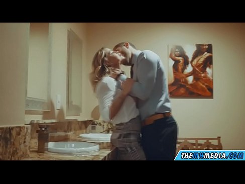 ❤️ Khi một cô gái tóc vàng busty quyến rũ bạn trong một nhà vệ sinh công cộng Video qua đường hậu môn  tại chúng tôi% vi.milfnut-net.ru%